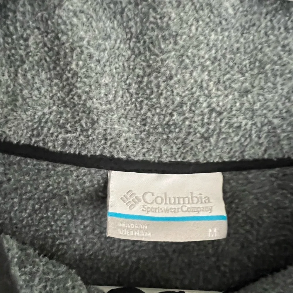 Columbia Pullover - Picture 2 of 2